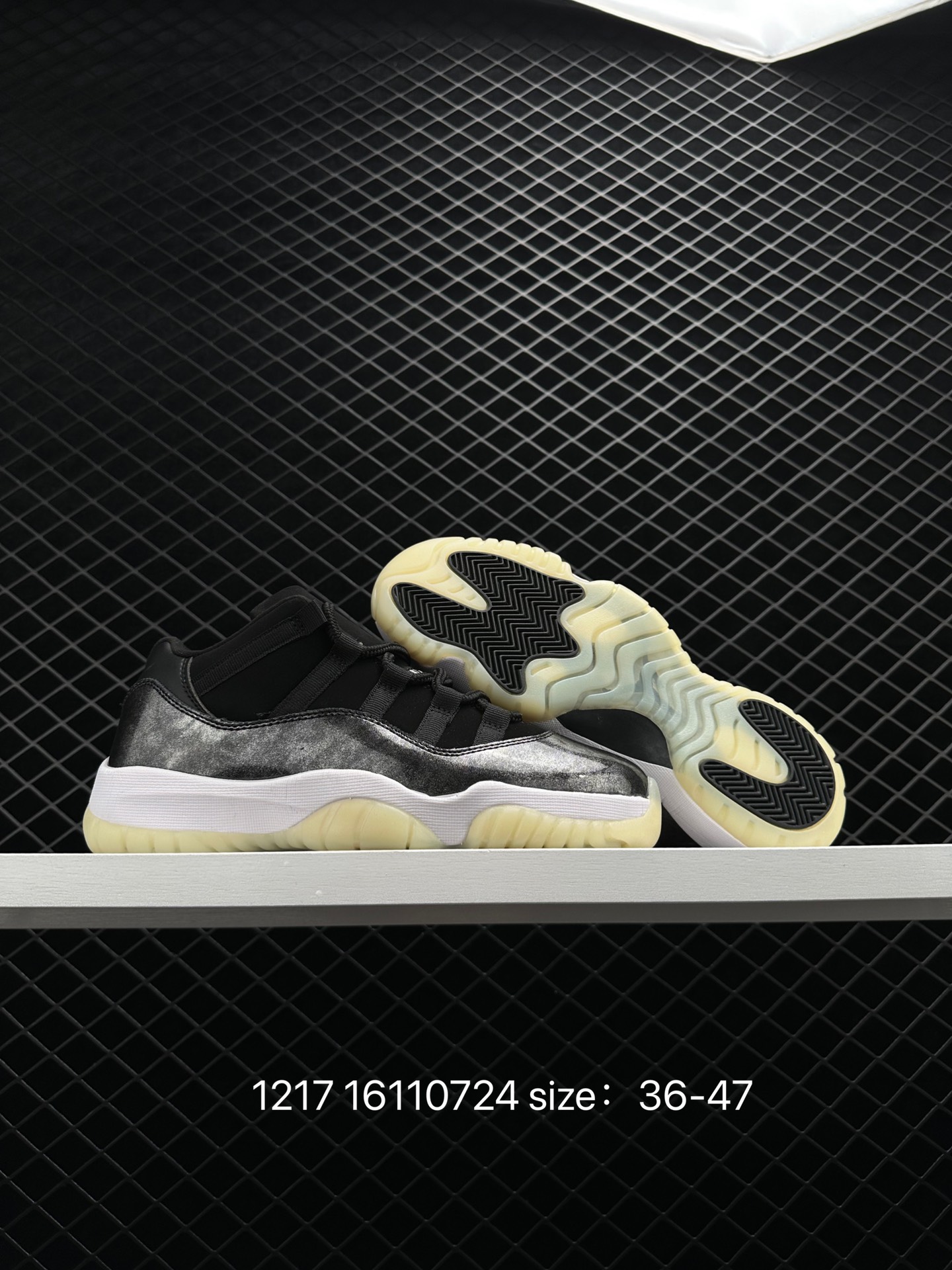 Air Jordan 11 Retro Low 